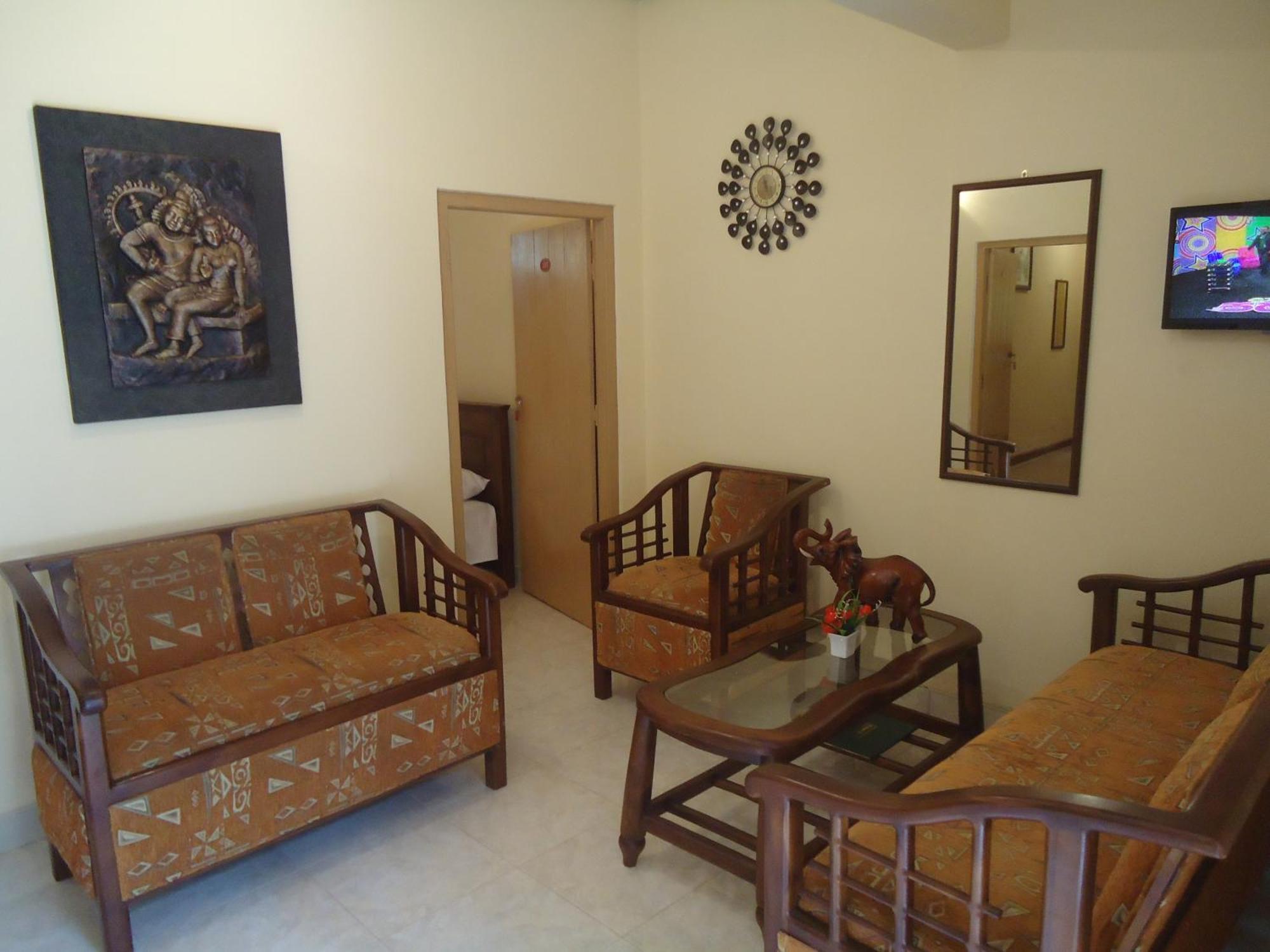 Guest House Kaduwela Luaran gambar