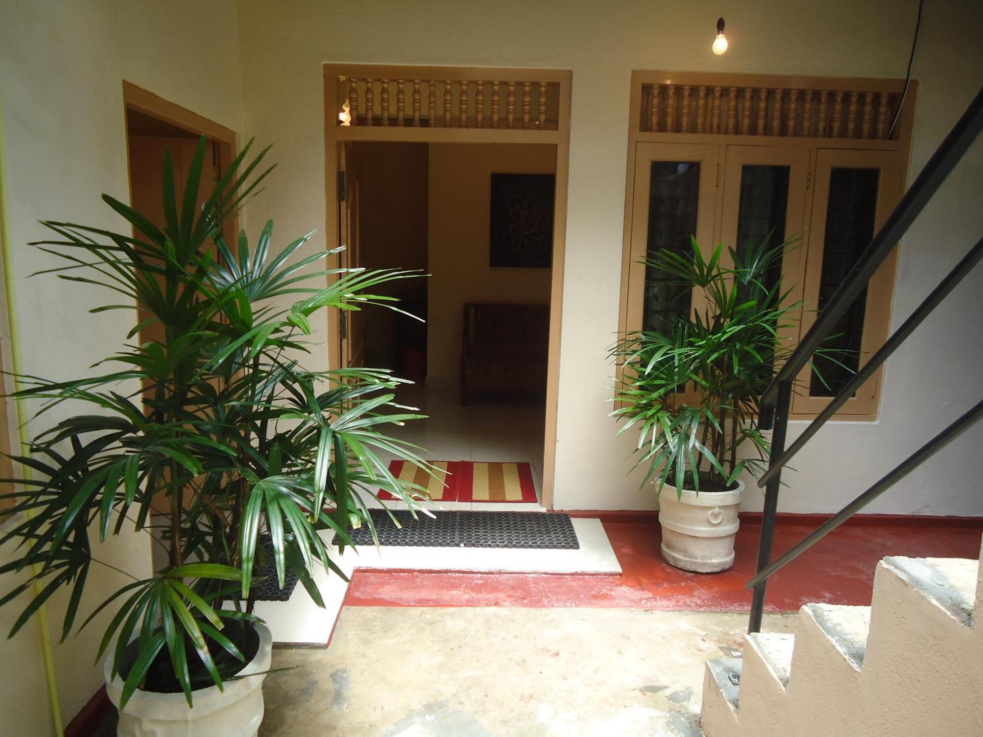 Guest House Kaduwela Luaran gambar